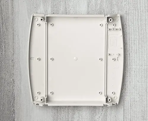 Knockouts for easy wall mounting