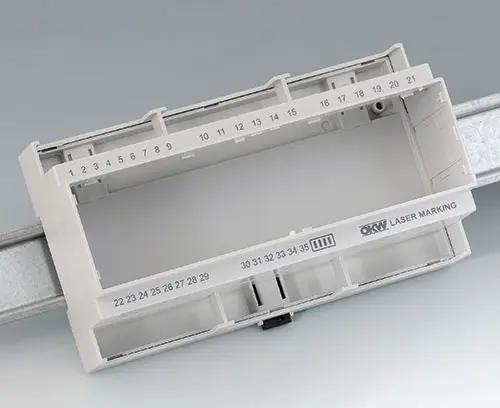 RAILTEC C made of PC (UL 94 V-0), light gray with laser marking