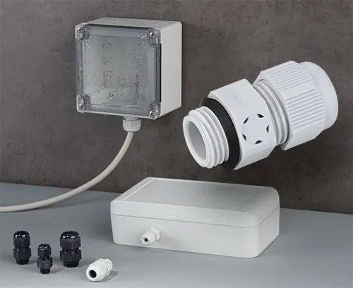 Cable gland with pressure compensation