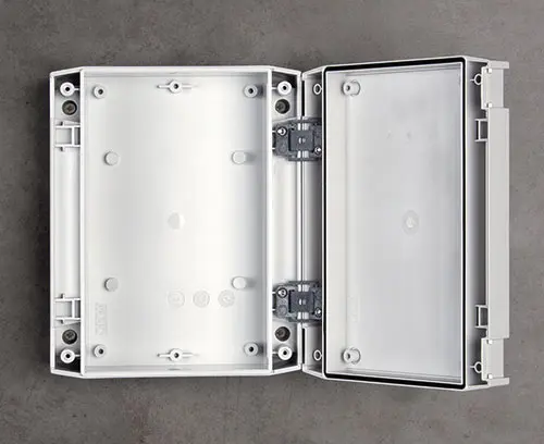 Internal hinge set (accessory) works as a top panel retention device