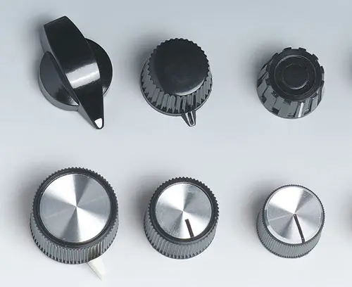 Tuning knobs with indicator